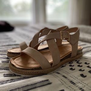 Women’s sandals 🙂